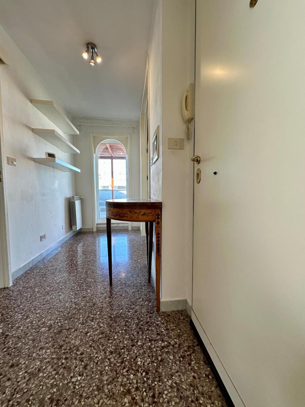 Apartment Grazioso Attico Vicino Al Parco Degli Acquedotti Rome