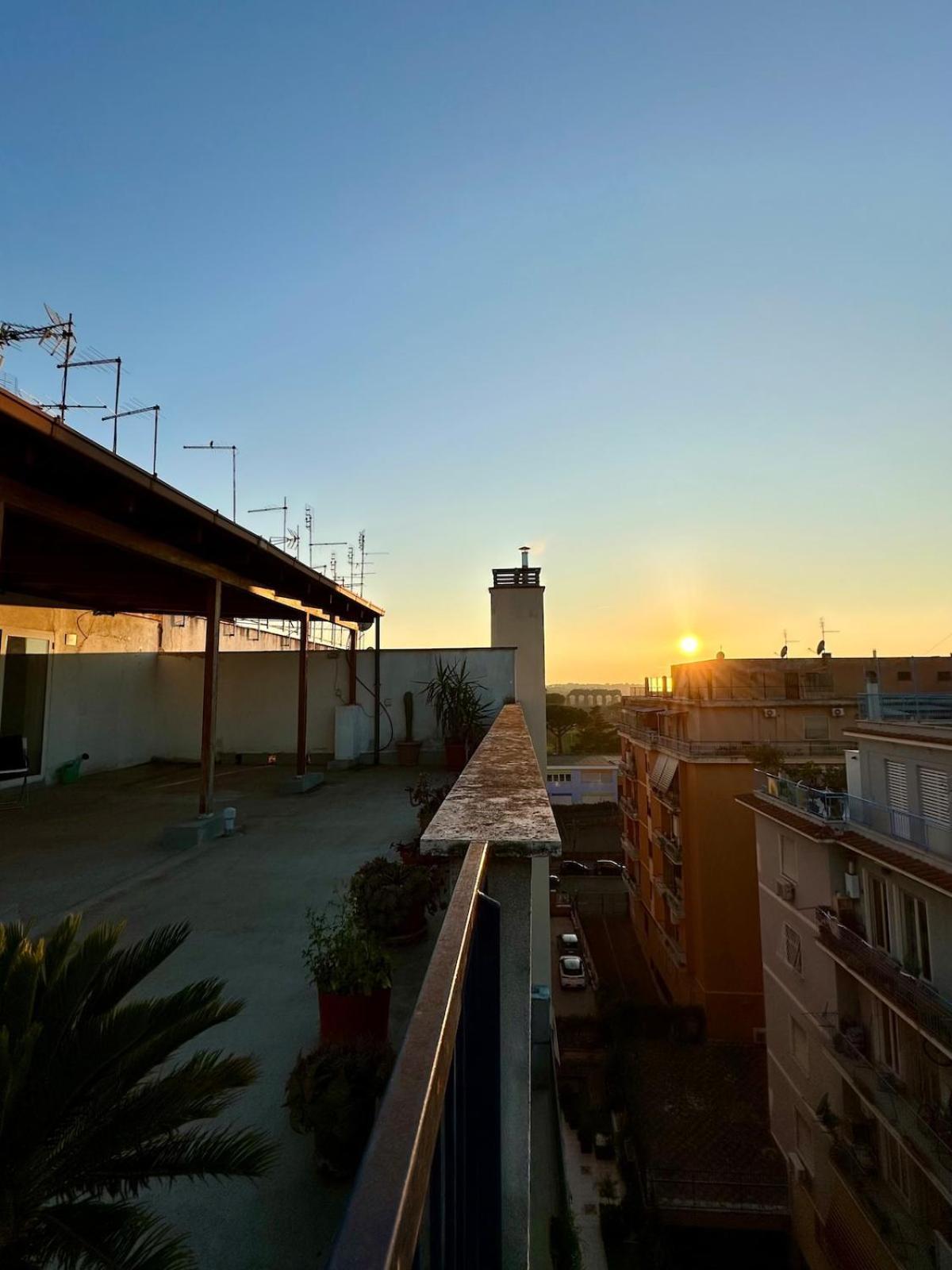 Appartement Grazioso Attico Vicino Al Parco Degli Acquedotti